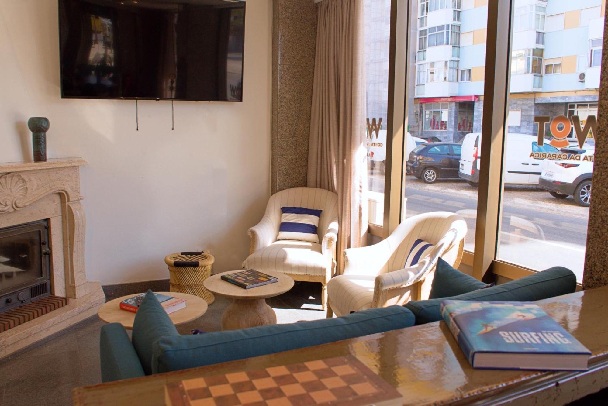 Wot Costa Da Caparica Hotel Exterior photo